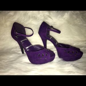 GENTLY USED - ELLE PURPLE HEELS